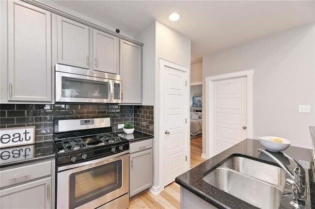 Building Photo - 2001 Faro Dr