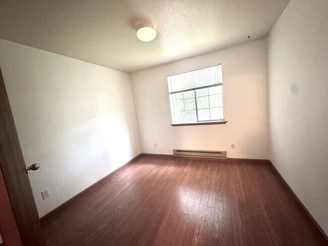 Building Photo - Prime Gig Harbor Location – Modern 2-Bedroom, 2-Bath Townhouse for Rent