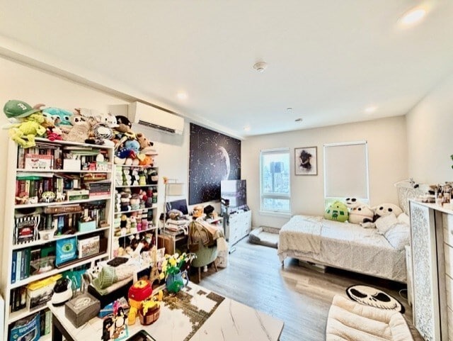 Building Photo - 5 Fremont St