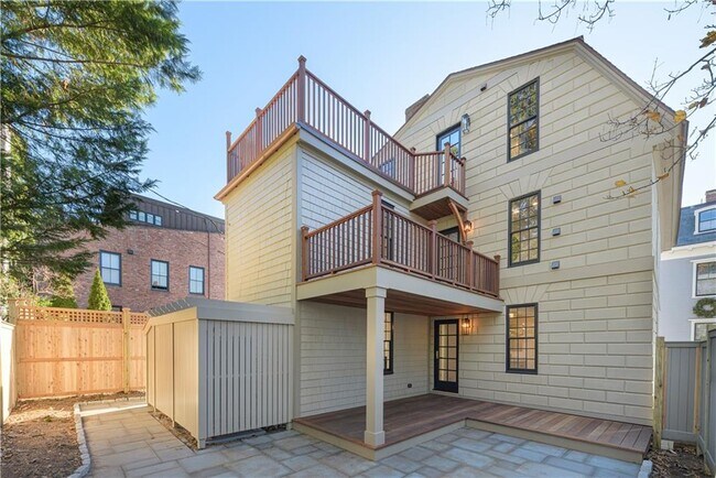 Building Photo - 108 Prospect Hill St