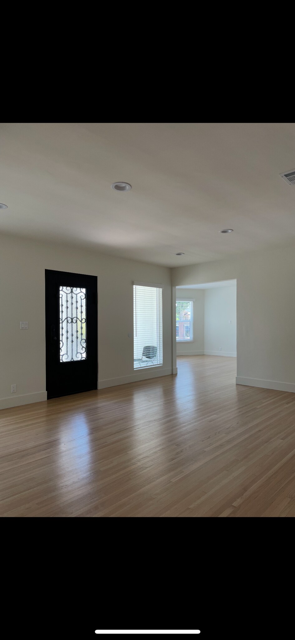 Building Photo - 6505 Greenbush Ave