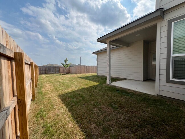 Building Photo - Beautiful 4/2.5 home in Hannah Heights