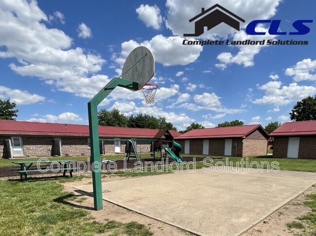 Building Photo - 1724 E Morgan Dr