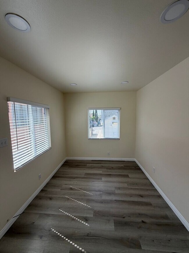 Building Photo - Bradshawe