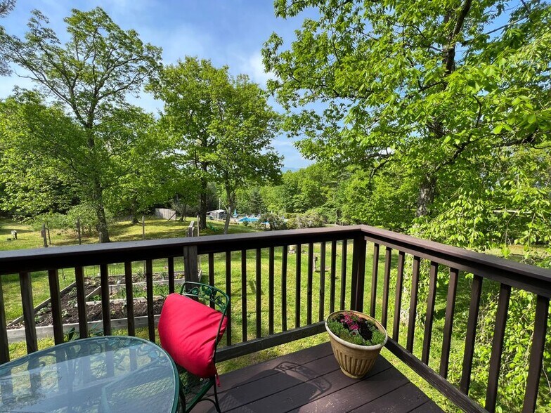 Building Photo - 40 Sunset Ridge