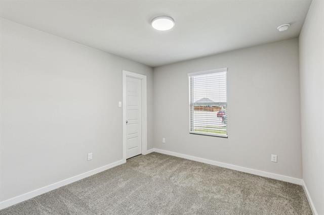 Building Photo - 729 Poppy Ln