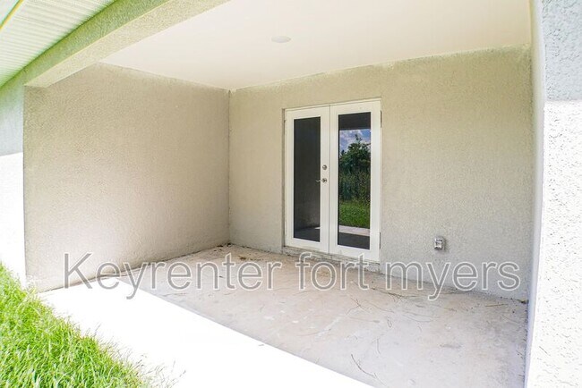 Building Photo - 2020 East 12th Street