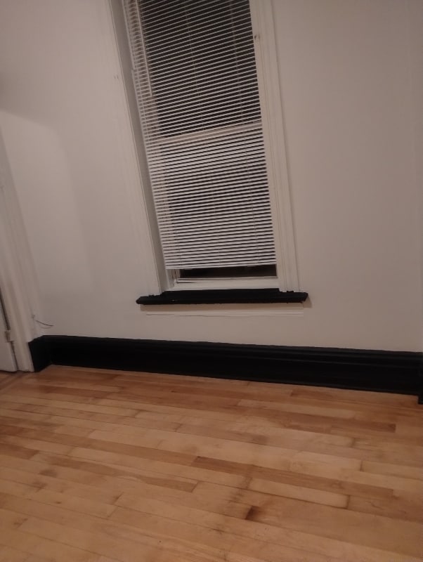 Building Photo - 1942 W Division St