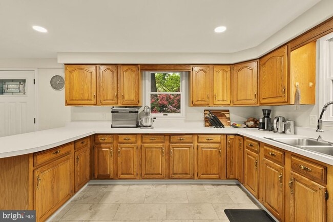 Building Photo - 8323 Haddon Dr