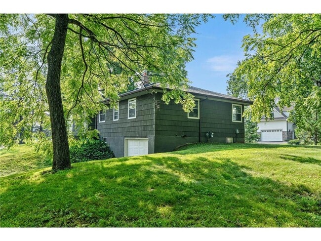 Building Photo - 1435 Englert Rd