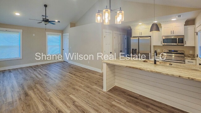 Building Photo - Newly built, spacious open floor concept 3-bedroom 2 bath.  Corner lot and conveniently located j...