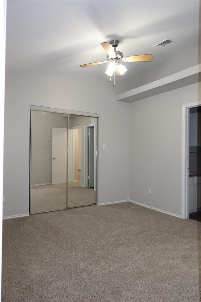 Building Photo - 1830 River Crossing Cir
