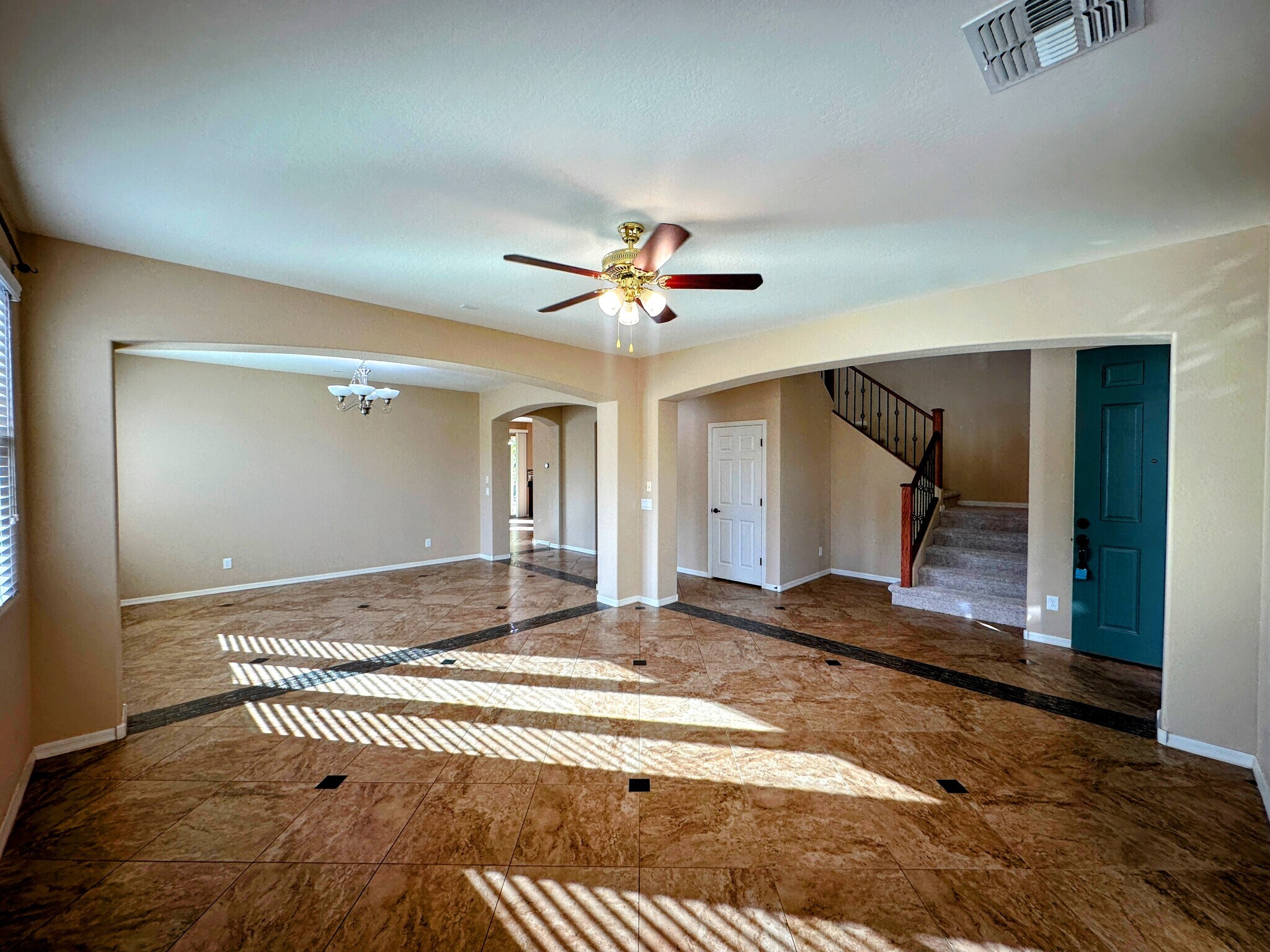 Building Photo - 4717 W Sweet Iron Pass