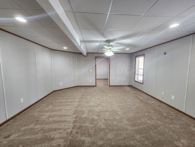 Building Photo - 6101 Vintage Pointe Pl