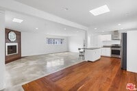 Building Photo - 25 Ironsides St