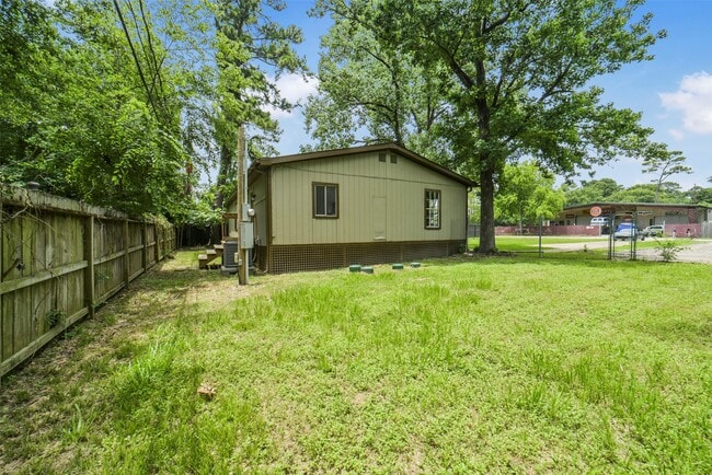 Building Photo - 11023 Forrest Valley Dr