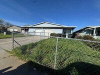 Building Photo - Samantha Way