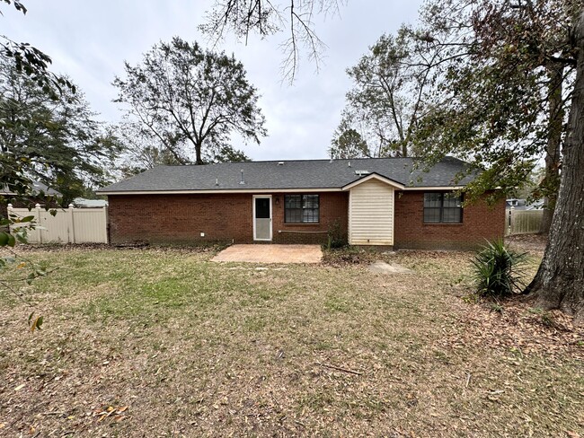 Building Photo - 1711 Rusk Dr