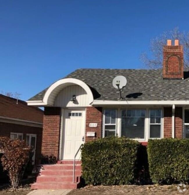 Building Photo - 23rd Duplex
