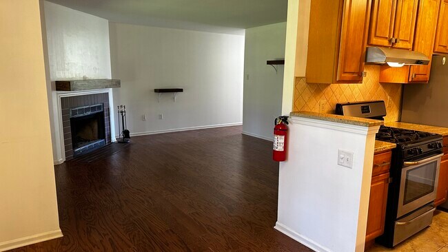 Building Photo - 350 Tavistock