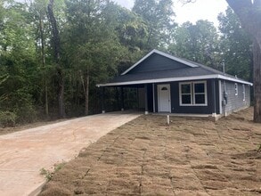 Building Photo - 117 Santa Maria St