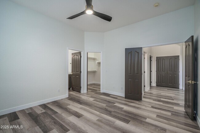 Building Photo - 4609 E Pinnacle Vista Dr