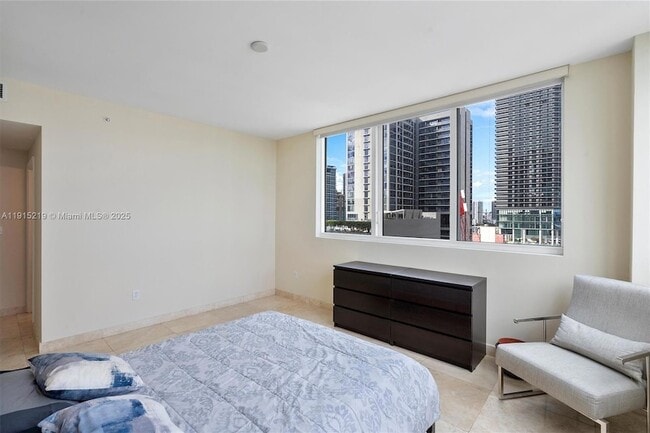 Building Photo - 253 NE 2nd St