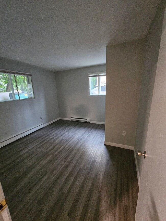 Building Photo - 10 Thorn St