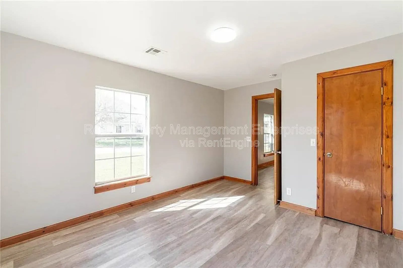 Building Photo - 3633 N Youngs Blvd