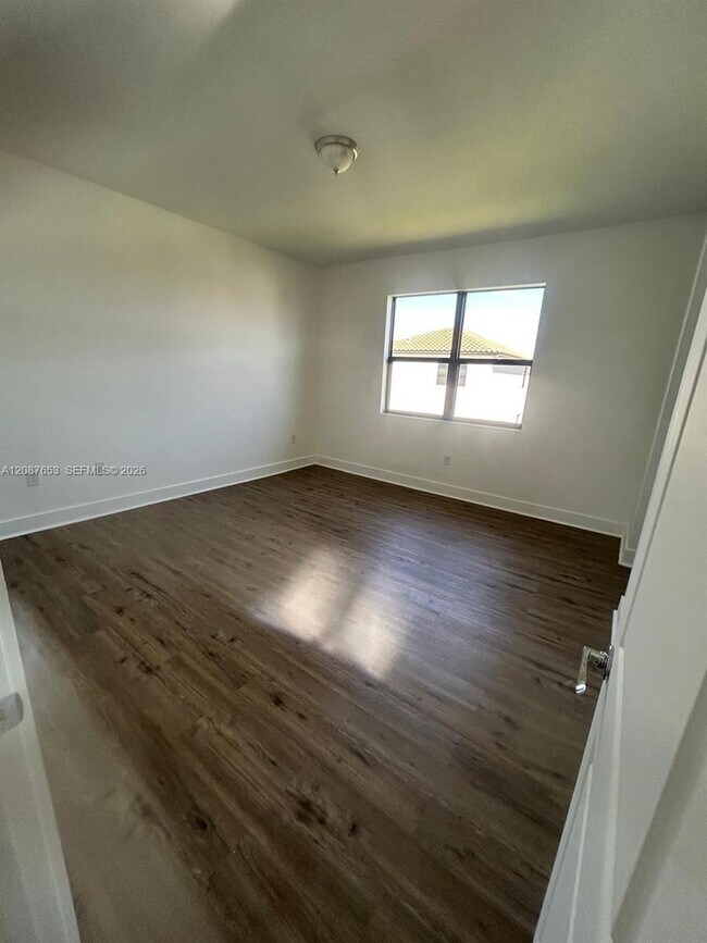 Building Photo - 5525 Agostino Way