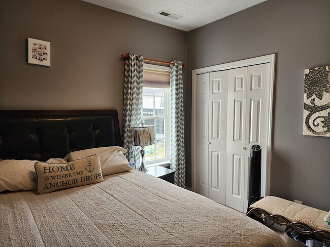 Building Photo - ~~~ LORDS CREEK ~~~