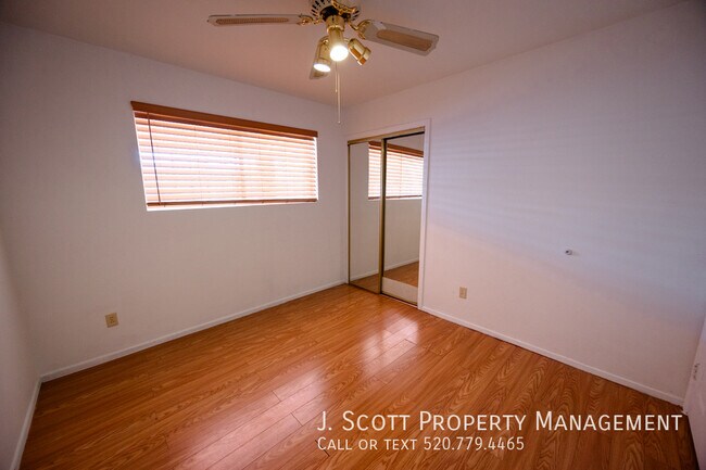 Building Photo - 3508 W Orchid Ln