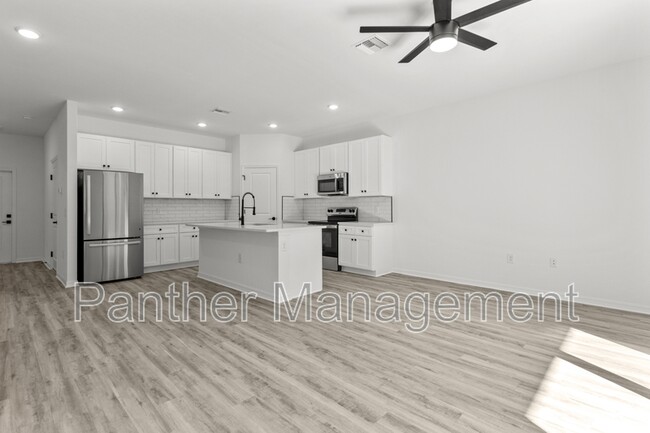 Building Photo - 4617-4619 30th St SW - 4619