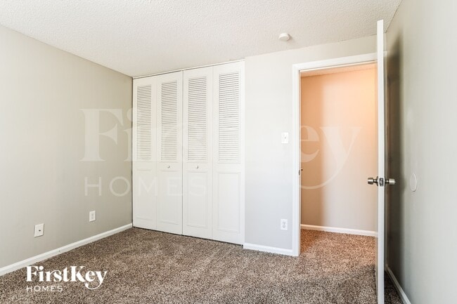 Building Photo - 1940 Winsted Ct