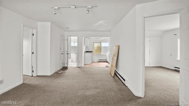 Building Photo - 4 br, 2 bath Condo - 18 Beal St Apt 2