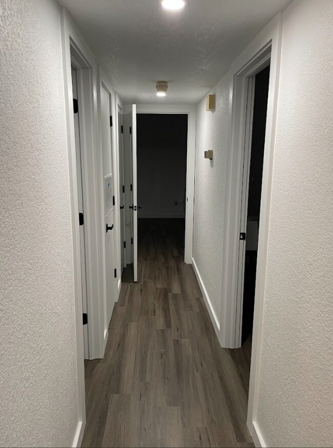 Primary Photo - For Rent: Beautifully Remodeled 2 Bed, 2 B...