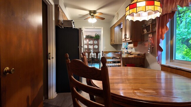 Building Photo - Charming 3-Bed Madeira Schools Home