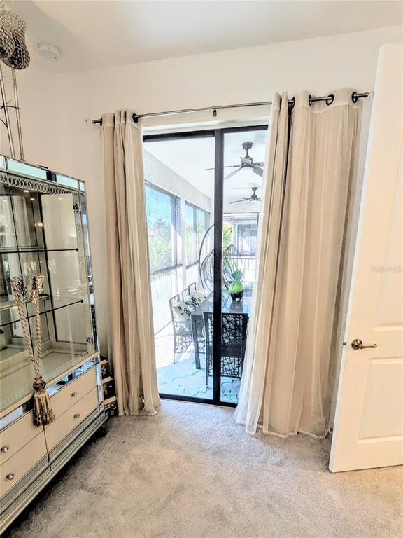 Building Photo - 5639 N Honore Ave