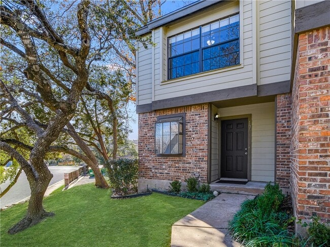 Front of building - 1804 Capital Pky