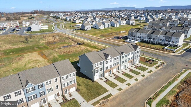 Building Photo - 569 Seeback Dr