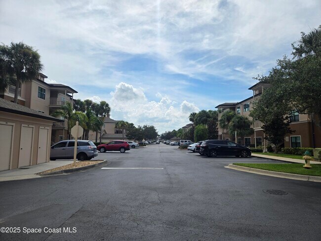 Building Photo - 6470 Borasco Dr