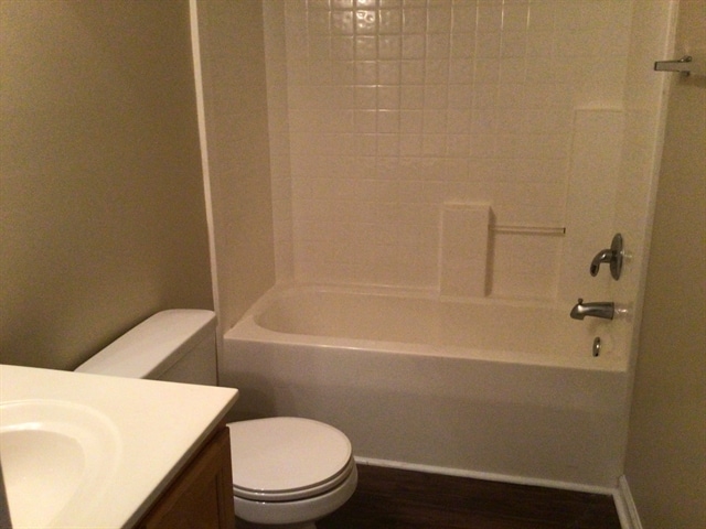 Building Photo - 103 Bill Park Dr