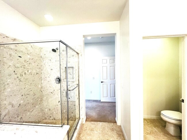 Building Photo - Beautiful 4 Bedroom, 2.5 Baths Single Family Home with 3 Car Tandem Parking Garage and Backyard w...