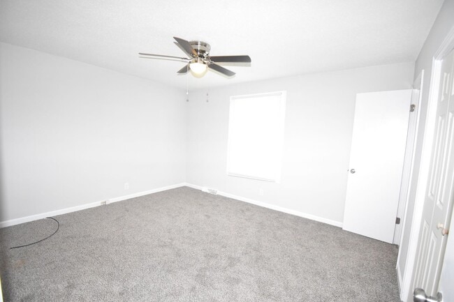 Building Photo - Renovate Dog Friendly Home For Rent Near Cunningham Lane!