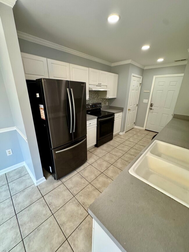 Building Photo - 2525 Blackwolf Run Ln