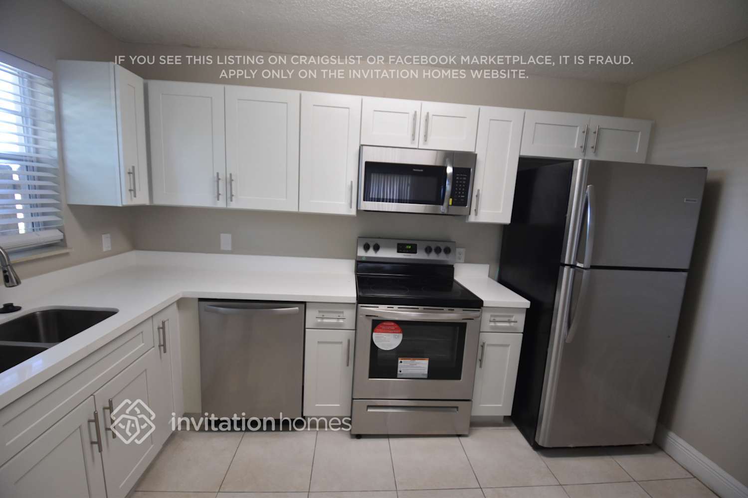 Building Photo - 11255 SW 143rd Ct