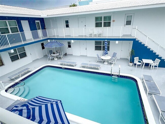 Building Photo - 4541 N Ocean Dr