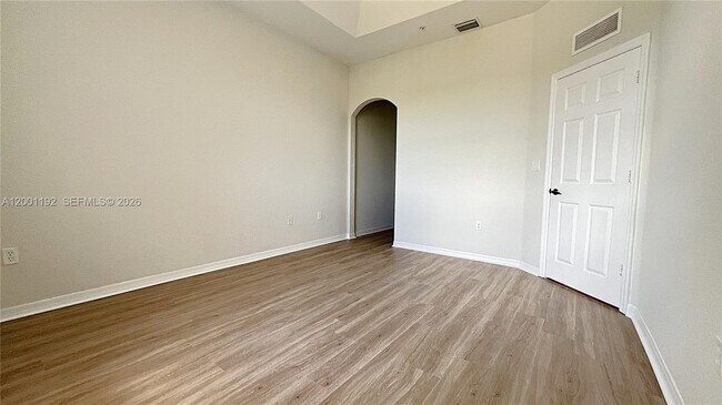 Building Photo - 10885 NW 89th Terrace