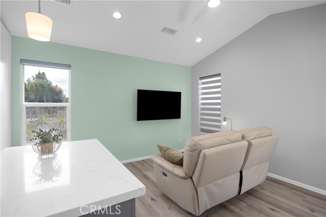 Building Photo - 17764 La Entrada Dr