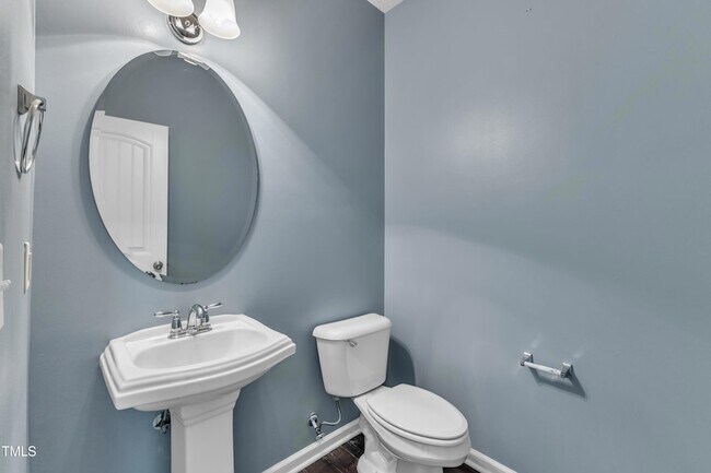 Building Photo - 211 Westgrove Ct